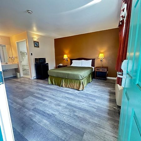 Royal Inn Watsonville Bagian luar foto