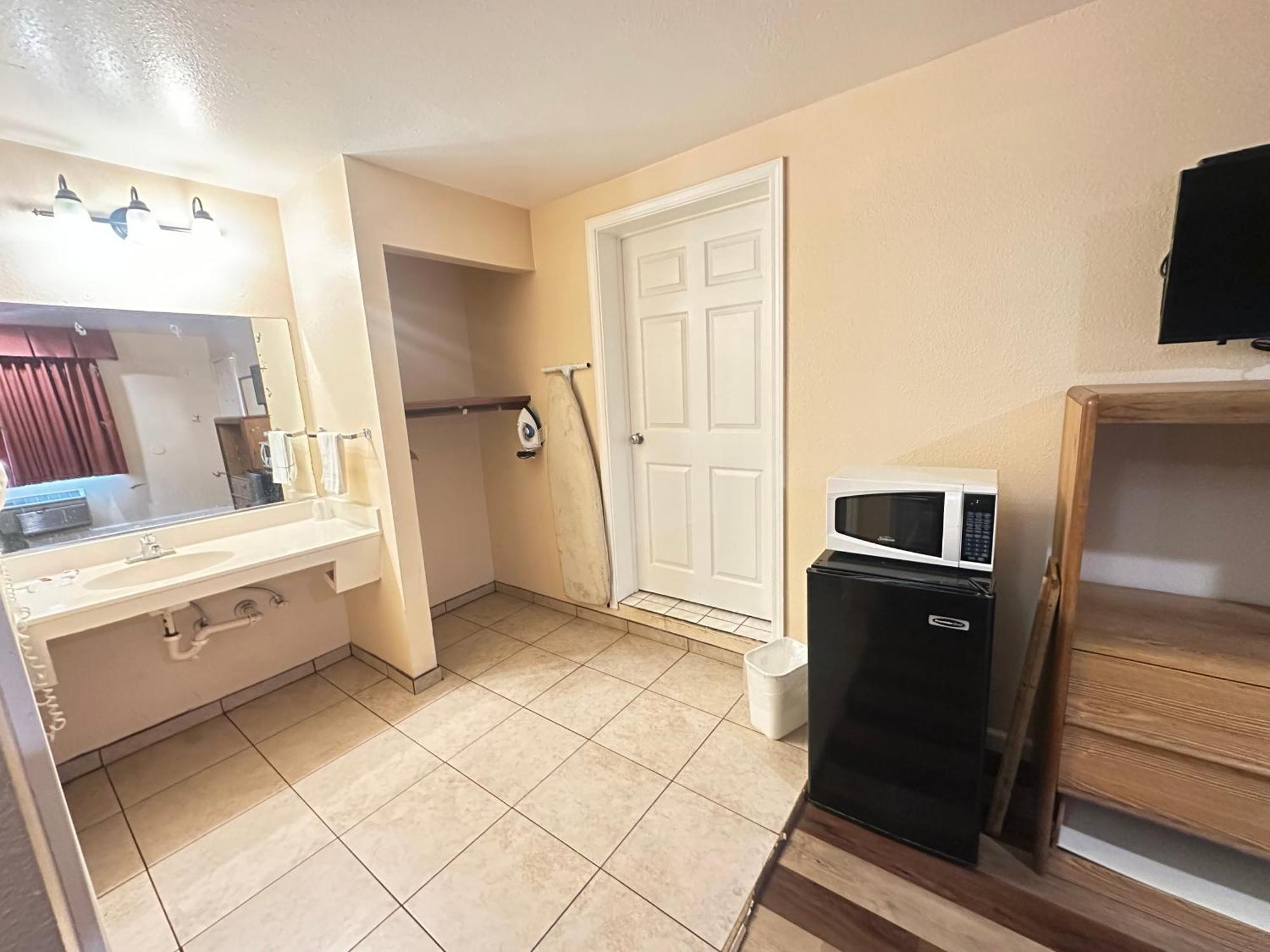 Royal Inn Watsonville Bagian luar foto