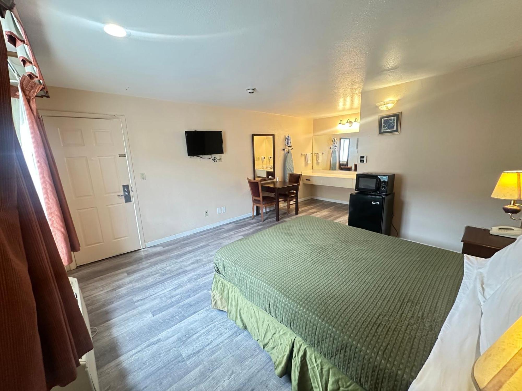 Royal Inn Watsonville Bagian luar foto