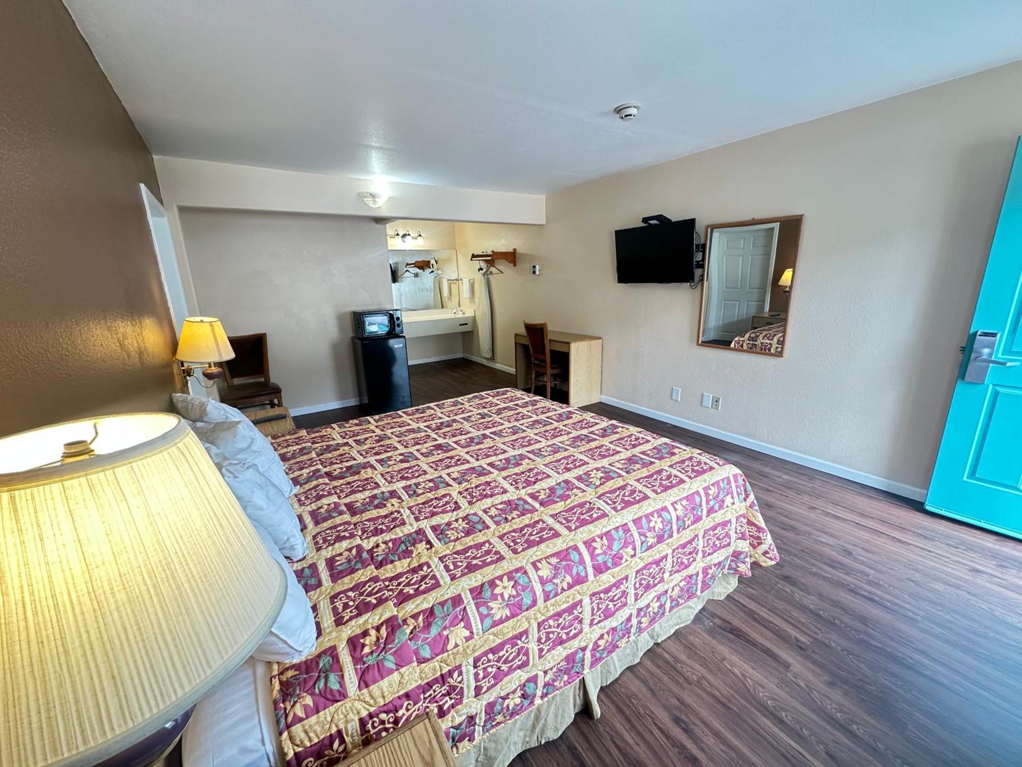 Royal Inn Watsonville Bagian luar foto